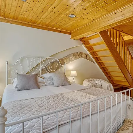 Amazing Duplex At Alfama-2